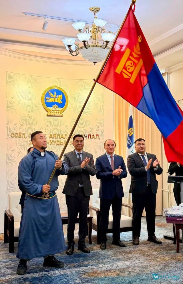 КИРГИЗСТАНД БОЛОХ ДЭЛХИЙН НҮҮДЭЛЧДИЙН VI ИХ НААДМЫН НЭЭЛТЭД МОНГОЛЫН ТАМИРЧДЫГ ТҮҮЧЭЭЛЖ, УЛСЫН ЗААН Д.АНАР ТУГ БАРИНА🇲🇳❤️